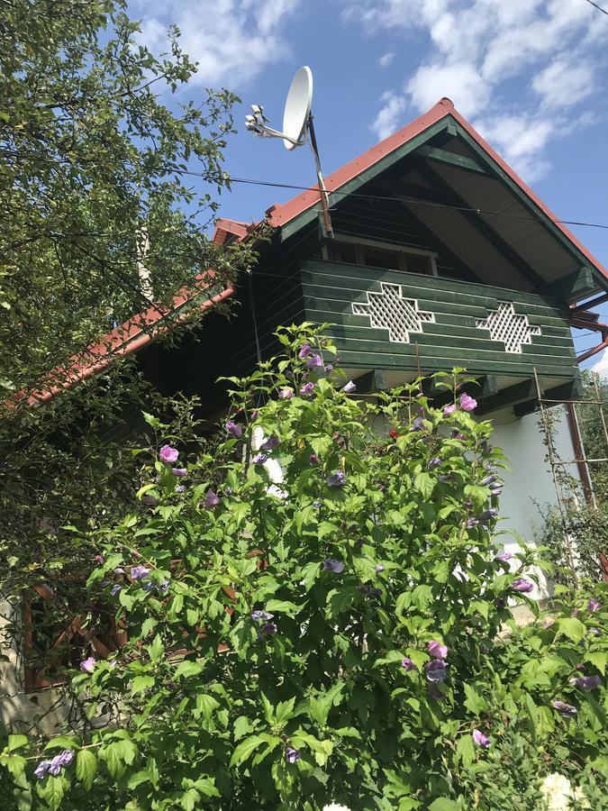 Cottage Shchaslyvyi Yaremche Bagian luar foto